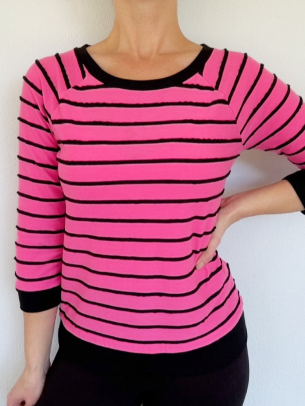 Jones New York Sport neon pink black stripe print 3/4 sleeve top size XS